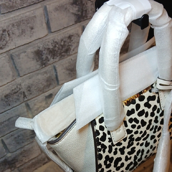 Michael Kors Cream and Black Animal Print Satchel - Picture 4 of 7
